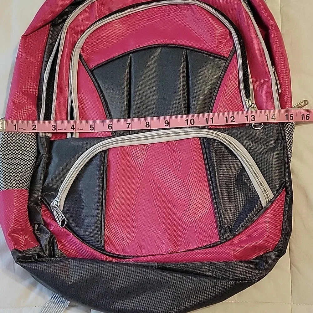 Moda West pink and gray book bag with adjustable straps new with tags